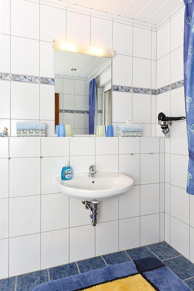 Ferienwohnungen Im Haus Nordseebrise Нойхарлингерзиль Экстерьер фото